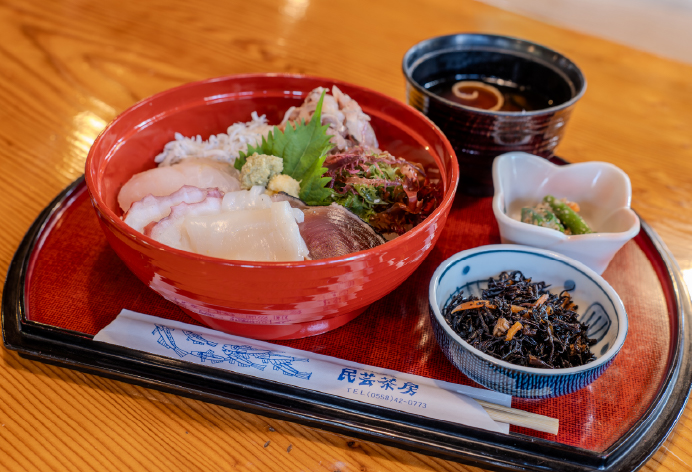 海鮮丼